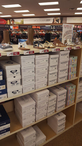 Shoe Store «Famous Footwear», reviews and photos, 3541 Washington Blvd, Baltimore, MD 21227, USA