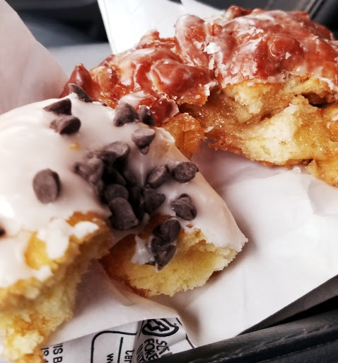 Donut Shop «Donut World», reviews and photos, 2509 Battleground Ave, Greensboro, NC 27408, USA