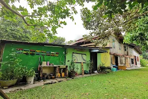 Titi Teras Village House image