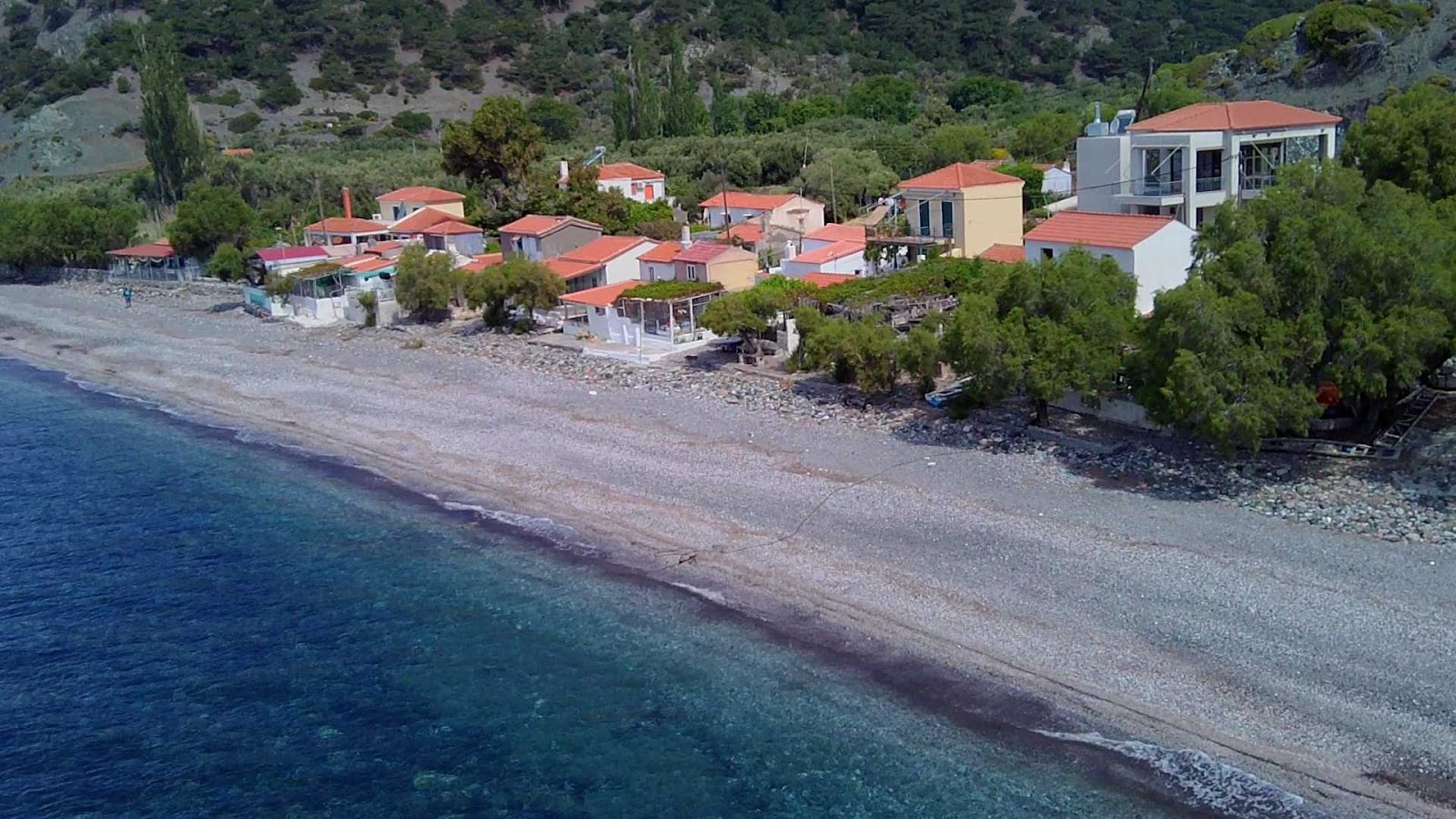 Photo of Drotas beach amenities area