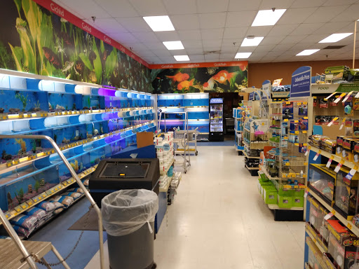 Pet Supply Store «PetSmart», reviews and photos, 6251 N Davis Hwy, Pensacola, FL 32504, USA