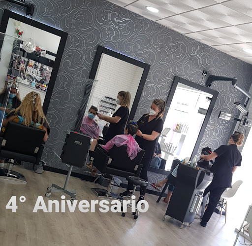 Susana MorilLa Peluqueros en Umbrete, Sevilla