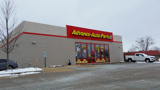 Auto Parts Store «Advance Auto Parts», reviews and photos, 520 S Eastwood Dr, Woodstock, IL 60098, USA
