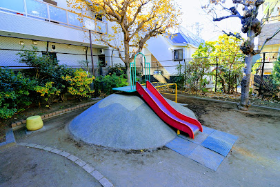新宿区立しんかいばし児童遊園