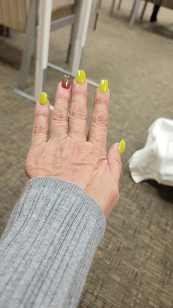 L.V. Nails 65065