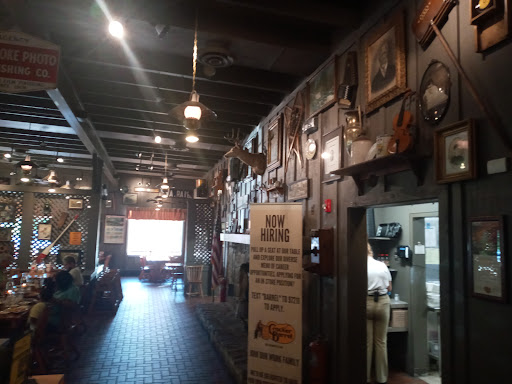 American Restaurant «Cracker Barrel Old Country Store», reviews and photos, 4700 Portsmouth Blvd, Chesapeake, VA 23321, USA