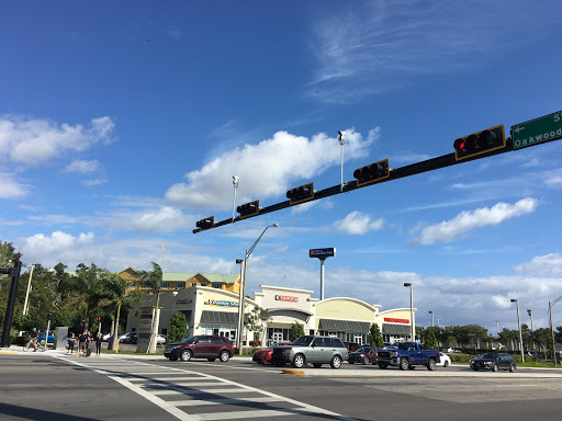 Shopping Mall «Oakwood Plaza», reviews and photos, 3800 Oakwood Blvd, Hollywood, FL 33020, USA