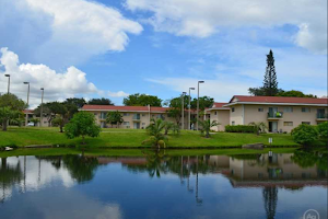 Palm Island Club Apartments image