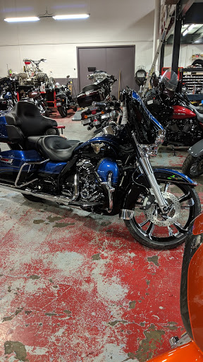 Motorcycle Dealer «Phantom Harley-Davidson», reviews and photos, 291 N Cypress Dr, Manteno, IL 60950, USA