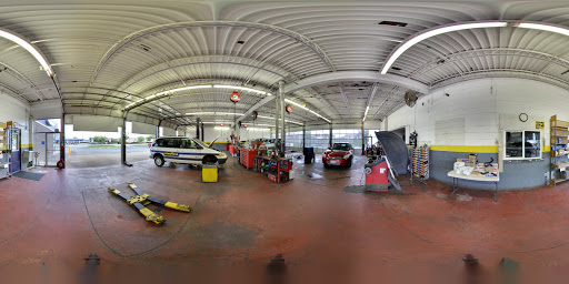 Auto Repair Shop «Memorial Drive Tire & Auto», reviews and photos, 14715 Memorial Dr, Houston, TX 77079, USA