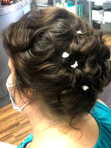 Hair Salon «En-Unison Salon», reviews and photos, 33625 W Seven Mile Rd, Livonia, MI 48152, USA