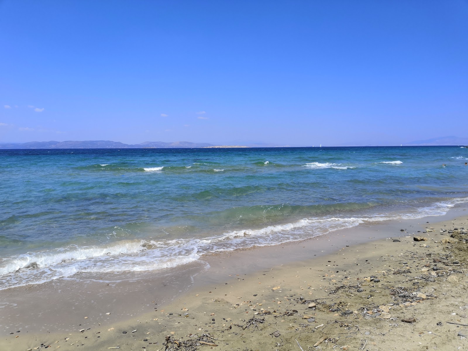 Foto von Kamares beach mit sehr sauber Sauberkeitsgrad