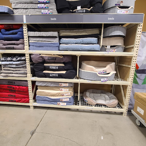 Pet Supply Store «PetSmart», reviews and photos, 13720 Riverside Dr, Sherman Oaks, CA 91423, USA