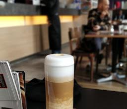 Schwarzmarkt Café photo