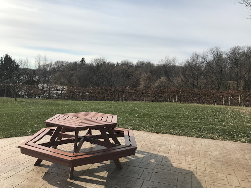 Winery «Winehaven Winery», reviews and photos, 10020 Deer Garden Ln, Chisago City, MN 55013, USA