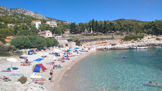 Milna beach