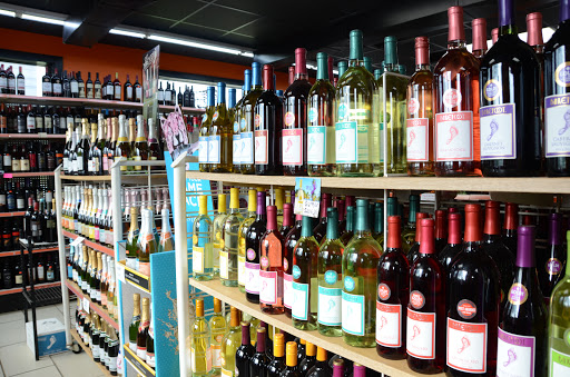 Liquor Store «Etown Liquor», reviews and photos, 2018 N Mulberry St, Elizabethtown, KY 42701, USA