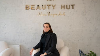 The Beauty Hut , manicure, pedicure, stylizacja paznokci, barber.