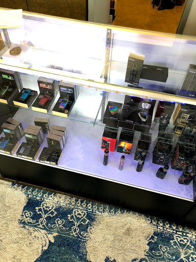 Vaporizer Store «UP IN SMOKE Vapes & Tobacco Shop», reviews and photos, 176 US-202 #114, Ringoes, NJ 08551, USA