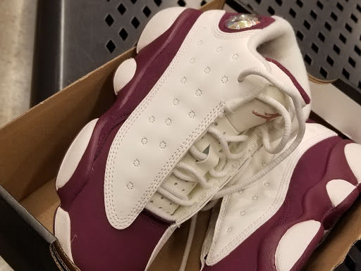 Clothing Store «Nike Factory Store», reviews and photos, 4760 Baldwin Rd M125, Auburn Hills, MI 48326, USA