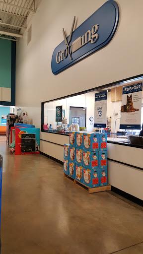 Pet Supply Store «PetSmart», reviews and photos, 2140 17th St, Santa Ana, CA 92705, USA