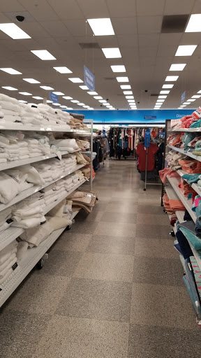 Clothing Store «Ross Dress for Less», reviews and photos, 1930 SW Wanamaker Rd, Topeka, KS 66604, USA