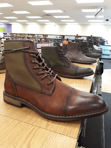 Shoe Store «Rack Room Shoes», reviews and photos, 3551 Jefferson Davis Hwy, Alexandria, VA 22305, USA