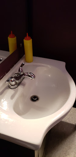 Restaurant «Laurelthirst Public House», reviews and photos, 2958 NE Glisan St, Portland, OR 97232, USA