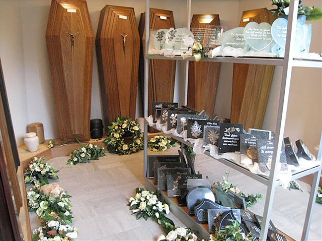 Beoordelingen van Vanhoof Begrafenissen-crematies bvba in Genk - Uitvaartcentrum
