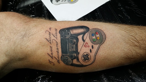 Tattoo Shop «Skin Worthy Tattoo», reviews and photos, 1601 6th St SW, Cedar Rapids, IA 52404, USA