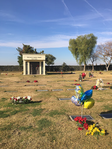 Pet cemetery Bakersfield