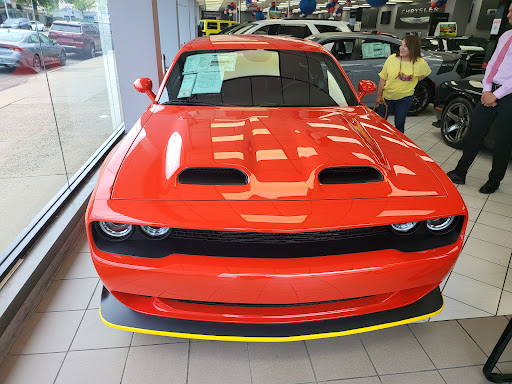 Car Dealer «Bayside Chrysler Jeep Dodge», reviews and photos, 21219 Northern Blvd, Bayside, NY 11361, USA