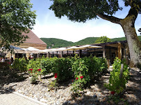 Extérieur du Restaurant Domaine du Château de Monrecour à Saint-Vincent-de-Cosse - n°17