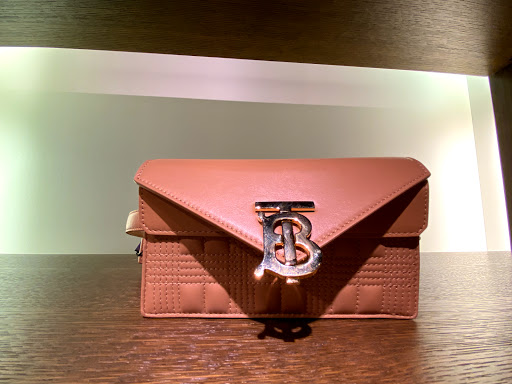 Clothing Store «Burberry Outlet», reviews and photos, 5220 Fashion Outlets Way, Rosemont, IL 60018, USA