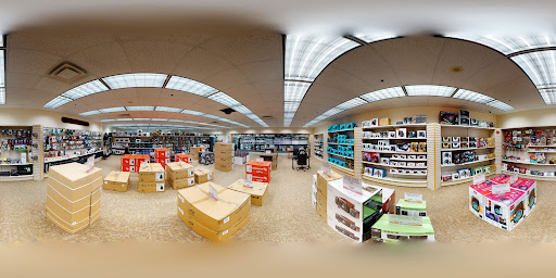 Computer Store «Micro Center», reviews and photos, 2645 N Elston Ave, Chicago, IL 60647, USA