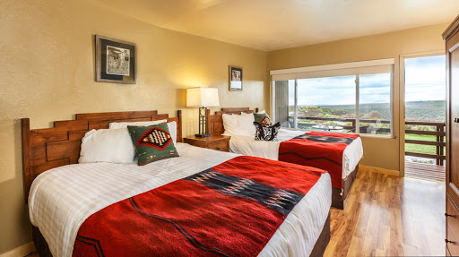 Hotel «Far View Lodge», reviews and photos