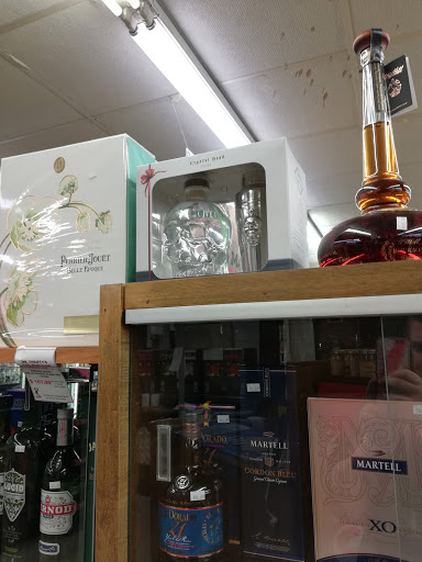 Liquor Store «Thrifty Discount Liquor & Wines #5», reviews and photos, 3101 W Bert Kouns Industrial Loop, Shreveport, LA 71118, USA