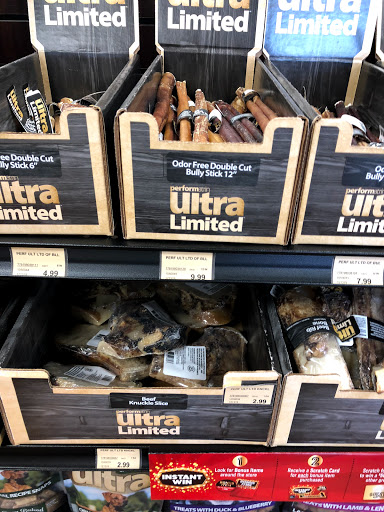 Pet Store «Pet Valu», reviews and photos, 1061 W Main St #12, Branford, CT 06405, USA