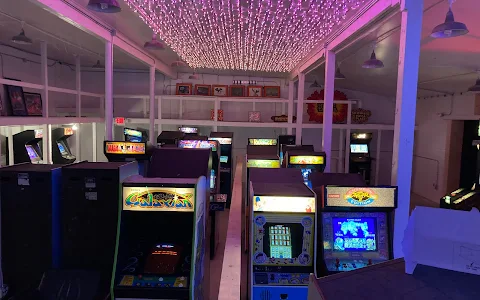 Two Bit Game Room image