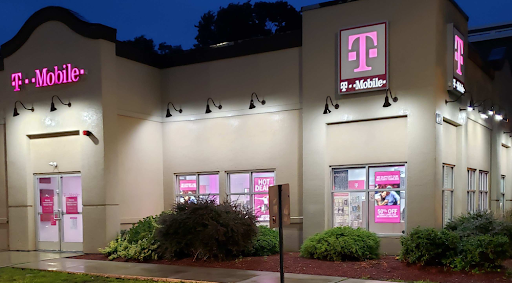 T-Mobile, 950 Hyde Park Ave, Hyde Park, MA 02136, USA, 