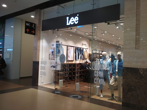 Lee