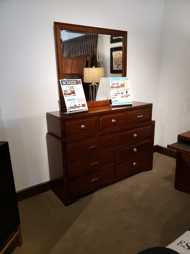 Furniture Store «Rooms To Go Furniture Store - Port Richey», reviews and photos, 9500 Scenic Dr, Port Richey, FL 34668, USA