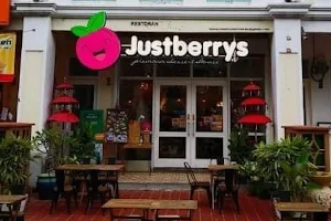 Justberrys Dessert House image