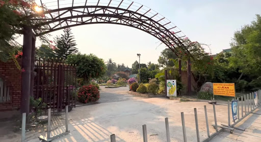 Top 20 mẫu cửa hàng đẹp Huyện Tịnh Biên An Giang 2022