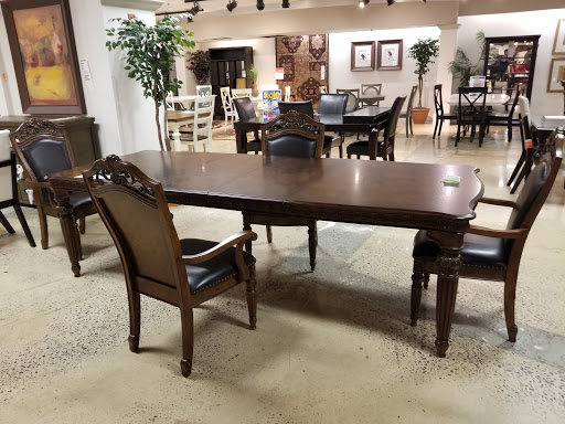 Outlet Store «Rooms To Go Outlet Furniture Store - Norcross», reviews and photos, 6288 Dawson Blvd, Norcross, GA 30093, USA