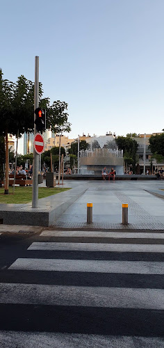 May 6 - בית קפה
