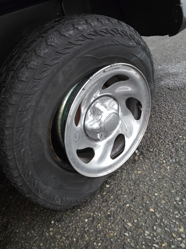 Tire Shop «Discount Tire Store - Renton, WA», reviews and photos, 361 S Grady Way, Renton, WA 98057, USA
