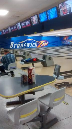 Bowling Alley «Brunswick Zone Deer Park Lanes», reviews and photos, 21080 N Rand Rd, Lake Zurich, IL 60047, USA
