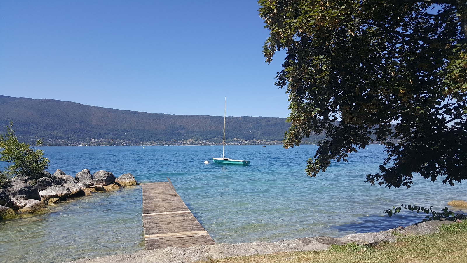 Plage de Menthon Saint Bernard photo #9