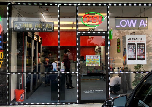 Cell Phone Store «Cell Repair», reviews and photos, 12579 Richmond Ave, Houston, TX 77082, USA